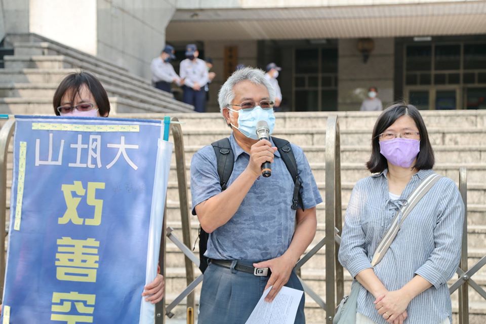 台灣生態學會前理事長楊國禎教授指出,中龍鋼鐵是經濟部官股所主導的國營事業,應該要作為典範,善盡社會責任。(照片來源:廖家瑞)